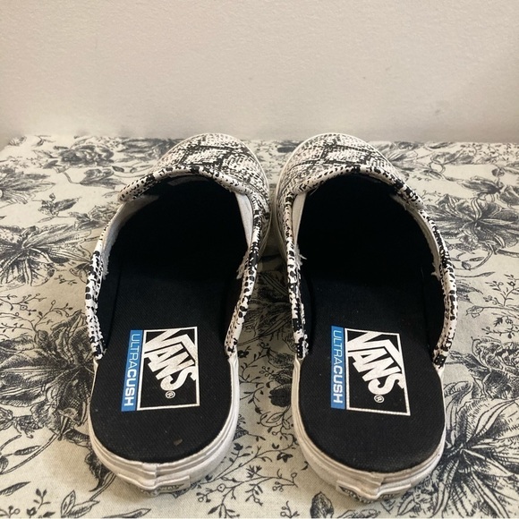 VANS OFF THE  WALL Sz 7 Snake Skin Print Slip On Mules - Picture 9 of 11